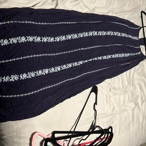 Women’s medium sun dress